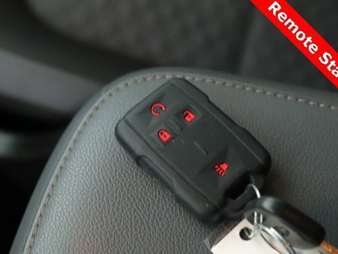 Used 2018 Chevrolet Colorado Z71 image 3