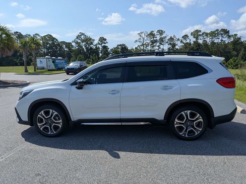 Used 2024 Subaru Ascent Touring w/ Popular Package #2 AWD/4WD image 6