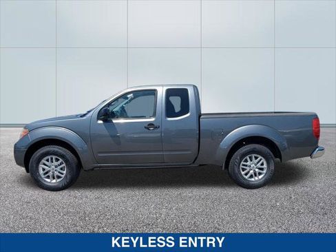 Used 2016 Nissan Frontier SV RWD image 2