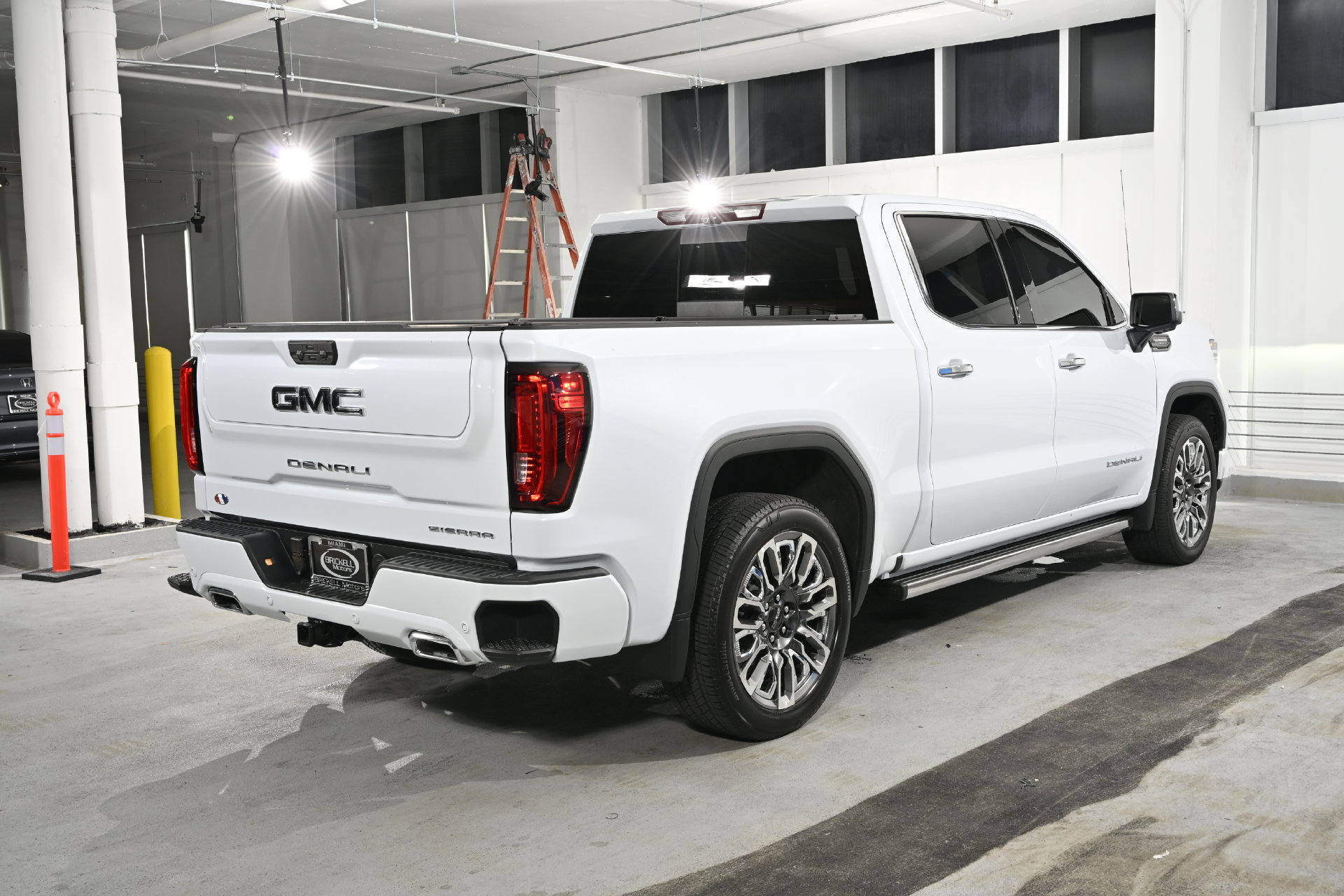 Used 2026 GMC Sierra 1500 Denali Ultimate AWD/4WD image 5