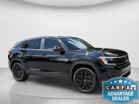 Used 2024 Volkswagen Atlas Cross Sport SE FWD image 5