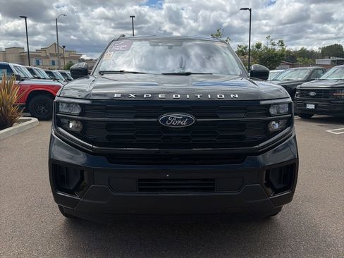 Used 2025 Ford Expedition Max Active RWD image 8