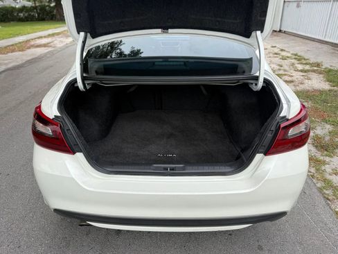 Used 2018 Nissan Altima 2.5 SR FWD image 6