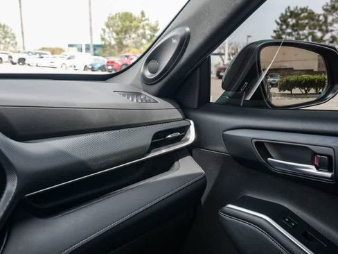 Used 2023 Toyota Highlander XSE image 22