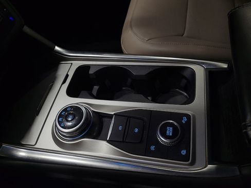 Used 2020 Ford Explorer Limited image 26