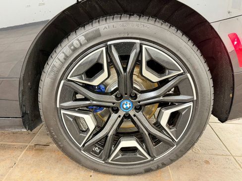 Used 2023 BMW iX xDrive50 w/ Premium Package AWD/4WD image 36
