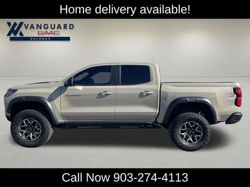Used 2023 Chevrolet Colorado ZR2 w/ ZR2 Convenience Package III image 2