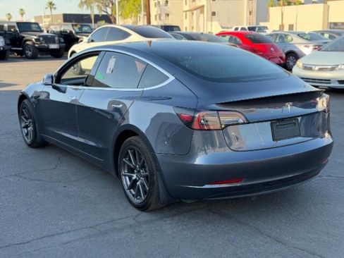 Used 2020 Tesla Model 3 Standard Range RWD image 5