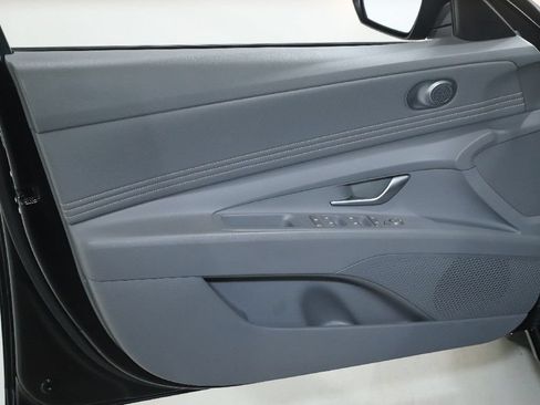 Used 2023 Hyundai Elantra SEL w/ Convenience Package FWD image 15