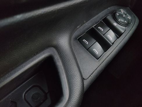 Used 2019 Chevrolet Equinox LT image 27