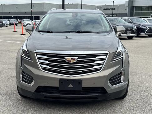 Used 2018 Cadillac XT5 Luxury w/ Driver Awareness Package AWD/4WD image 2