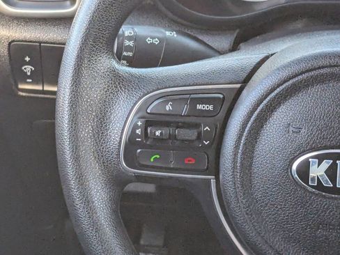 Used 2018 Kia Sportage LX image 17