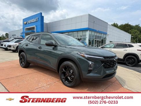 New 2026 Chevrolet Trax LT w/ LT Convenience Package FWD image 1