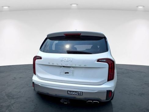 Used 2025 Kia Telluride S FWD image 13