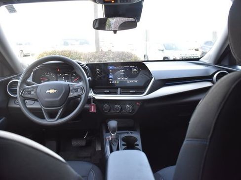 New 2026 Chevrolet Trax LS w/ LS Convenience Package image 3