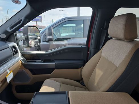 New 2026 Ford F250 XLT w/ XLT Premium Package image 10