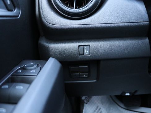 New 2026 Chevrolet Colorado W/T image 12