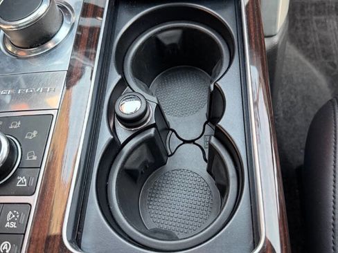 Used 2015 Land Rover Range Rover Supercharged image 37