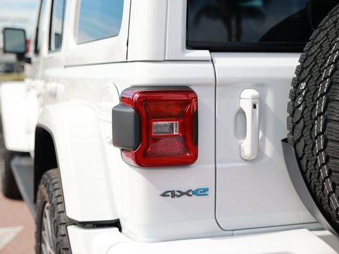 Used 2024 Jeep Wrangler High Altitude image 13