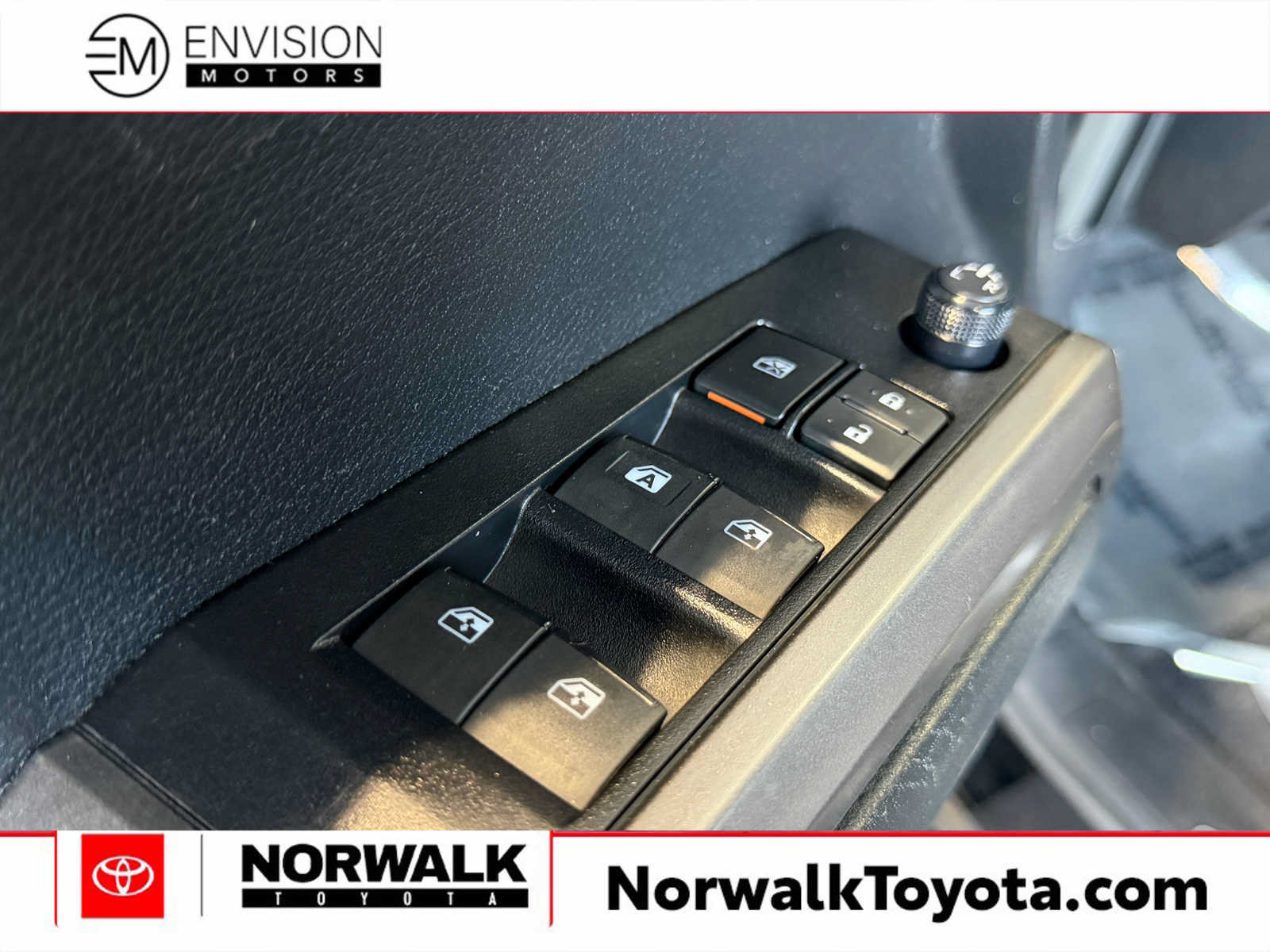 Used 2019 Toyota Tacoma SR5 RWD image 17