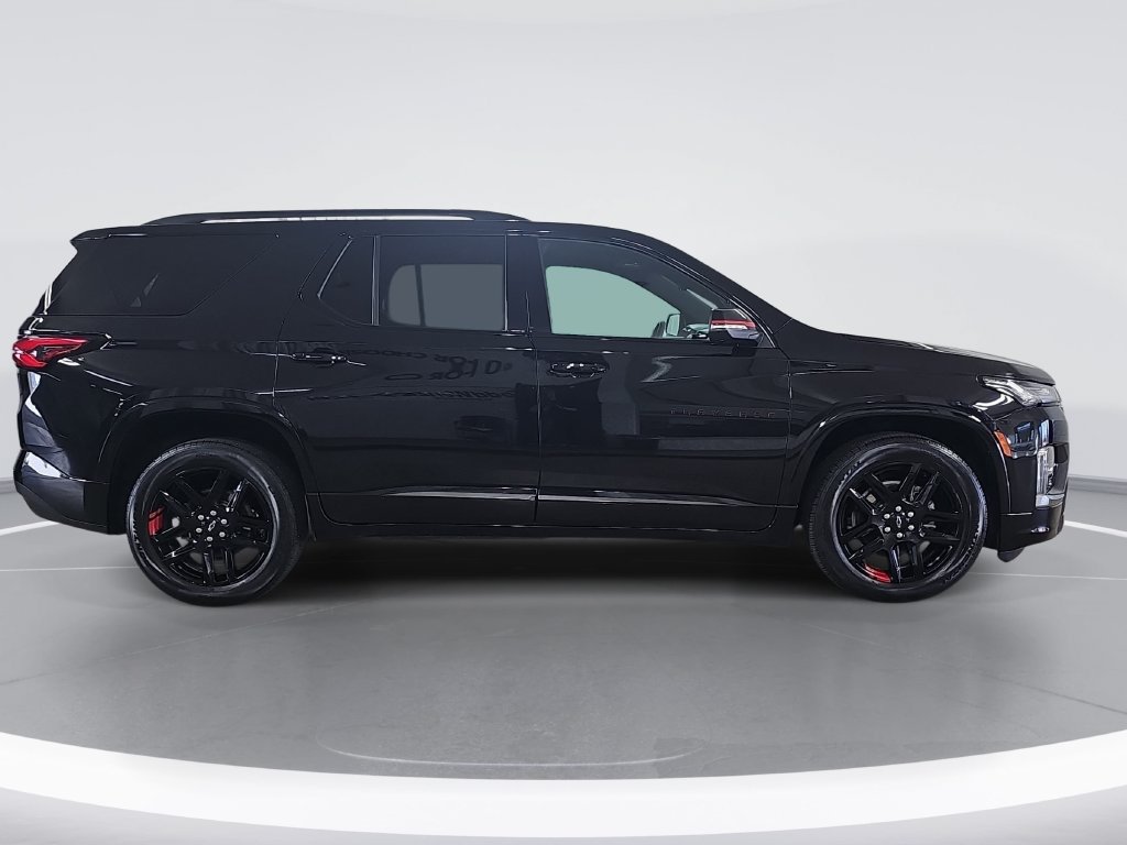 Certified 2023 Chevrolet Traverse Premier w/ Redline Edition AWD/4WD image 2