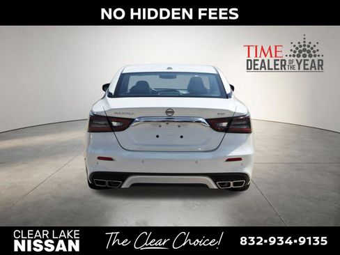 Used 2023 Nissan Maxima SV w/ Floor Mat Group FWD image 6