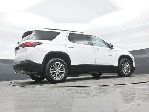 Used 2023 Chevrolet Traverse LT image 33