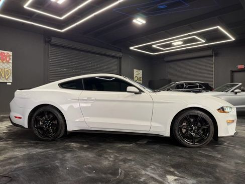 Used 2020 Ford Mustang Coupe w/ Black Accent Package RWD image 4