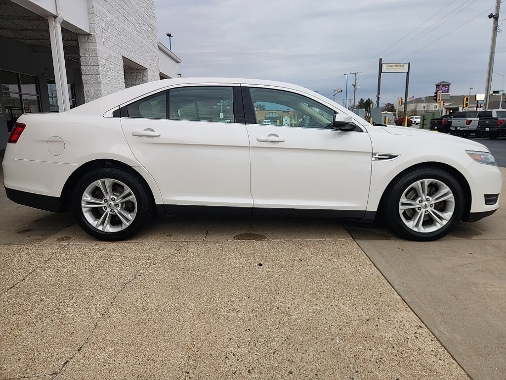 Used 2016 Ford Taurus SEL w/ Equipment Group 201A FWD image 8