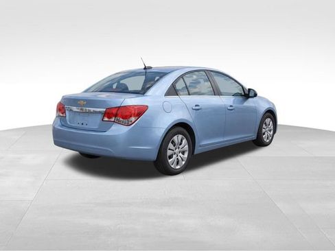 Used 2012 Chevrolet Cruze LS w/ Connectivity Package FWD image 8