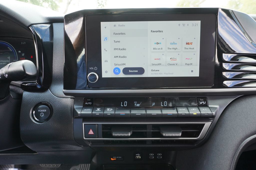 Used 2025 Toyota Camry LE FWD image 20
