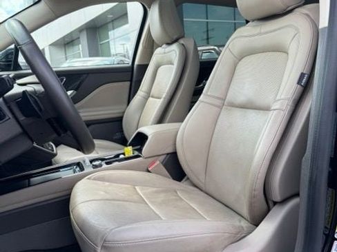 Certified 2022 Lincoln Corsair AWD w/ Premium Package image 14