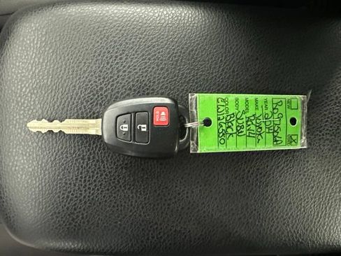 Used 2014 Toyota RAV4 LE AWD/4WD image 31