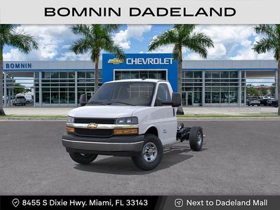 New 2025 Chevrolet Express 3500 Work Van w/ Power Convenience Package