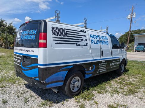 Used 2016 Chevrolet Express 2500 RWD image 4