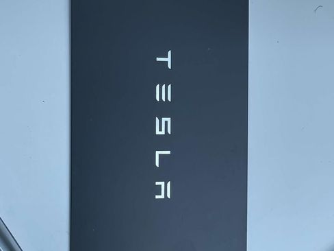 Used 2022 Tesla Model Y Long Range image 21