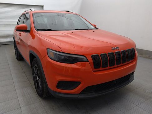 Used 2021 Jeep Cherokee Latitude FWD image 13