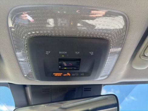 Used 2024 Toyota Prius XLE FWD image 32