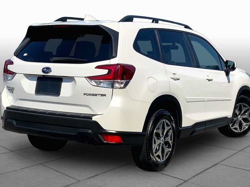 Used 2021 Subaru Forester Premium AWD/4WD image 12