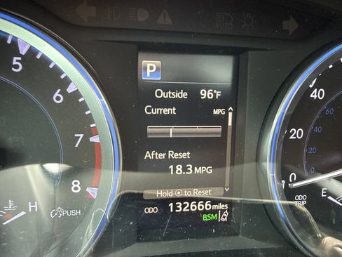 Used 2017 Toyota Highlander XLE FWD image 16