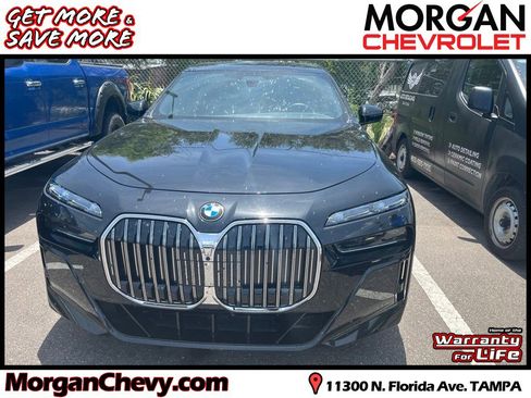 Used 2025 BMW 740i w/ Executive Package RWD image 1