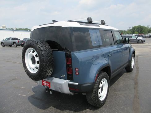Used 2021 Land Rover Defender 110 AWD/4WD image 4