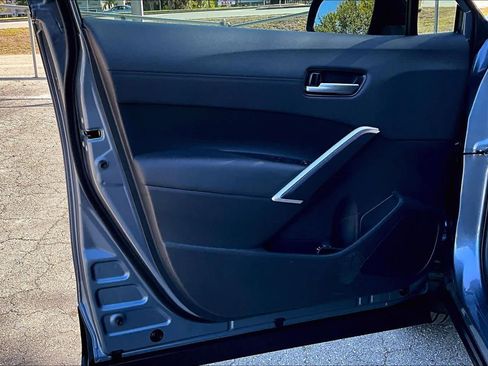 Used 2026 Toyota Corolla Cross XLE image 25