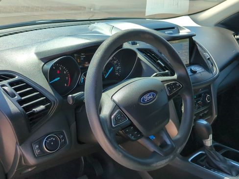 Used 2017 Ford Escape SE w/ Equipment Group 201A FWD image 13