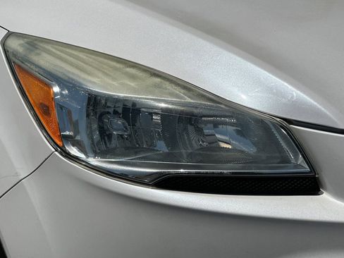 Used 2015 Ford Escape SE w/ Equipment Group 201A FWD image 11