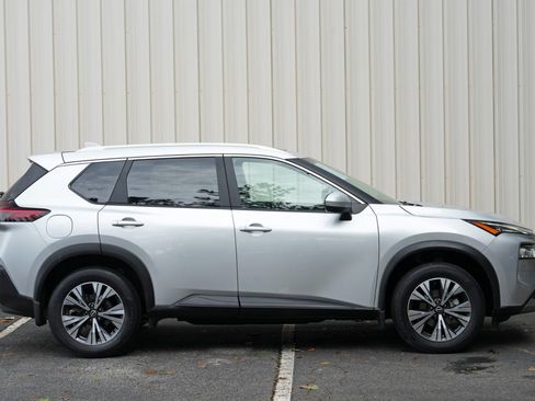Used 2023 Nissan Rogue SV w/ SV Premium B Package FWD image 48