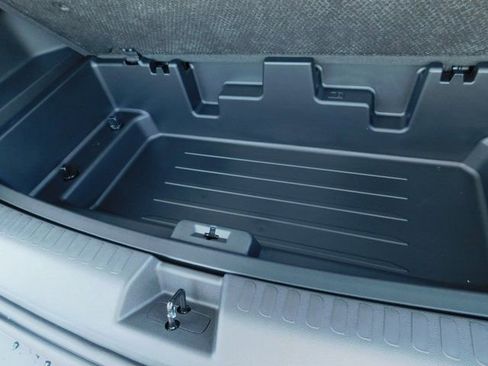 New 2026 Chevrolet Traverse LT w/ Sun and Wheel Package image 14