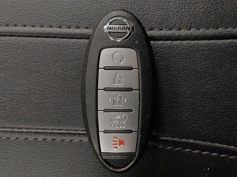 Used 2019 Nissan Rogue SV FWD image 32