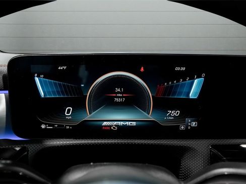 Used 2022 Mercedes-Benz CLA 35 AMG 4MATIC image 24