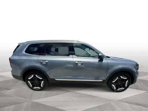 Certified 2024 Kia Telluride S FWD image 9